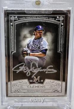 2016 Roger Clemens Topps Museum Collection GOLD Framed Ink Auto #02/10