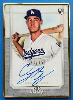 2017 Topps Transcendent CODY BELLINGER Gold Framed /25 Rookie RC Auto Autograph