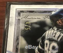 2020 Luis Robert Topps Museum Collection Black Frame Rc Auto 4/5
