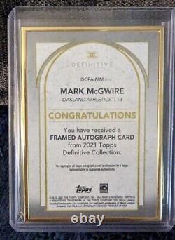 2021 Topps Definitive Coll. Gold Framed 25/30 Mark McGwire #DCFA-MM Auto