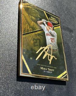 2021 Topps Gold Label Framed Auto AFA-MT Mike Trout Angels Auric
