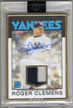 2021 Topps Transcendent Auto ROGER CLEMENS Framed 1/1 GAME USED PATCH AUTOGRAPH