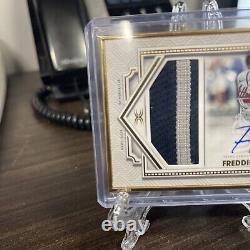 2022 TOPPS DEFINITIVE FREDDIE FREEMAN GOLD FRAME AUTO PATCH /25 Braves Dodgers