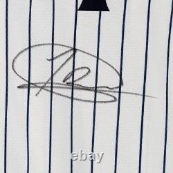 Maillot de réplique blanc signé par Jasson Dominguez des New York Yankees encadré