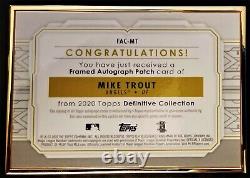 Mike Trout-20 Framed D'or Définitif (#1/10) Jumbo 3-color Patch/auto/autograph