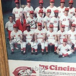 Pete Rose Signé 1975 Cincinnati Reds Team Affiche Encadrée. Royaume